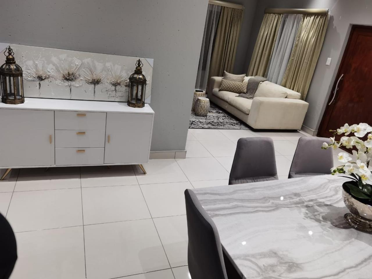 Kings View Exclusive Villas Претория Екстериор снимка