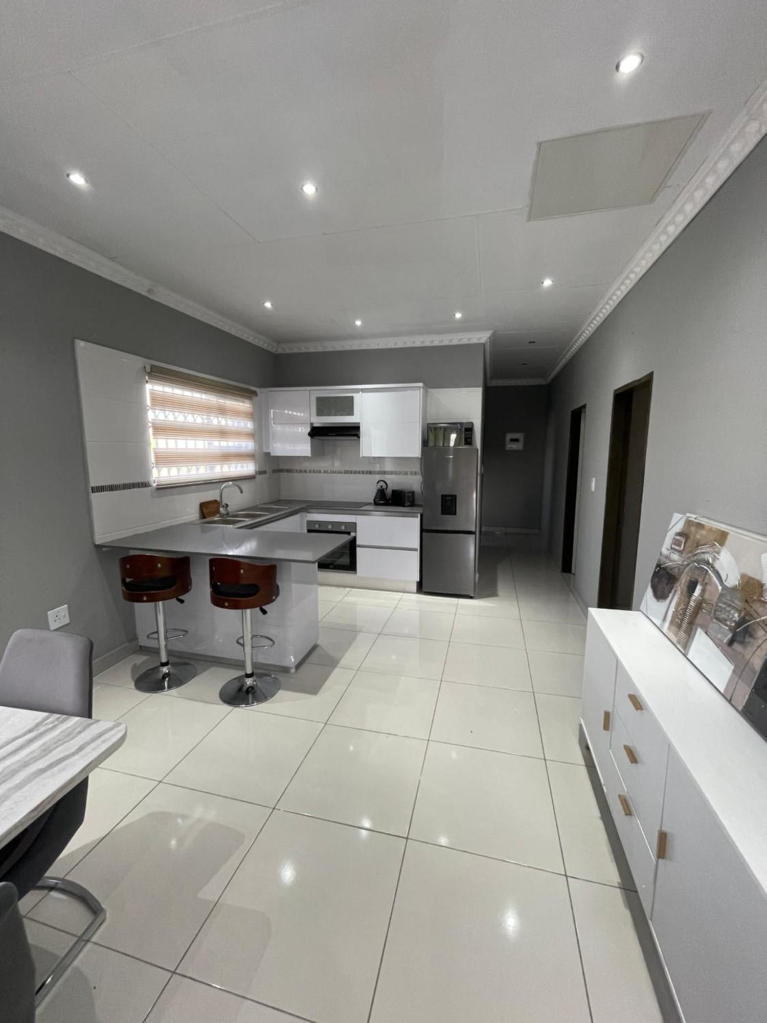 Kings View Exclusive Villas Претория Екстериор снимка